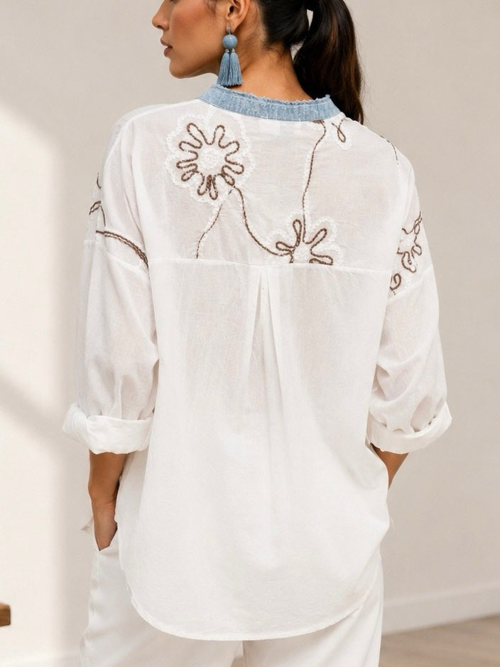 Blusa combinada y relieve flor blanca (Italiana 🇮🇹) / Avance de temporada