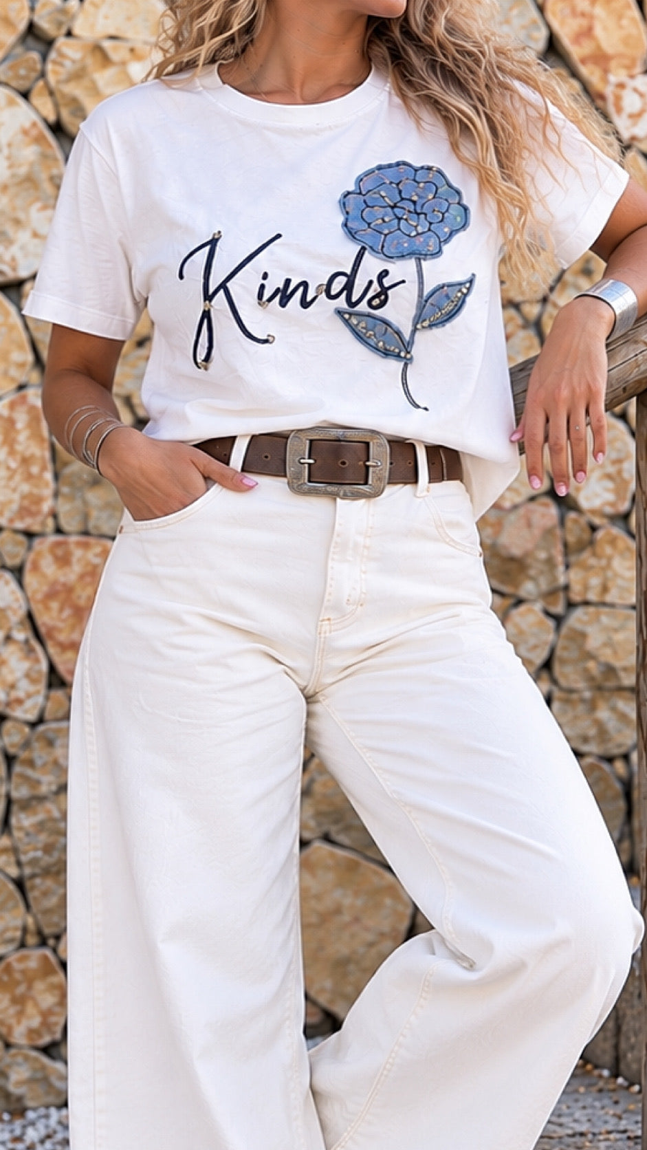 Polera diseño flor brillos / Avance de Temporada