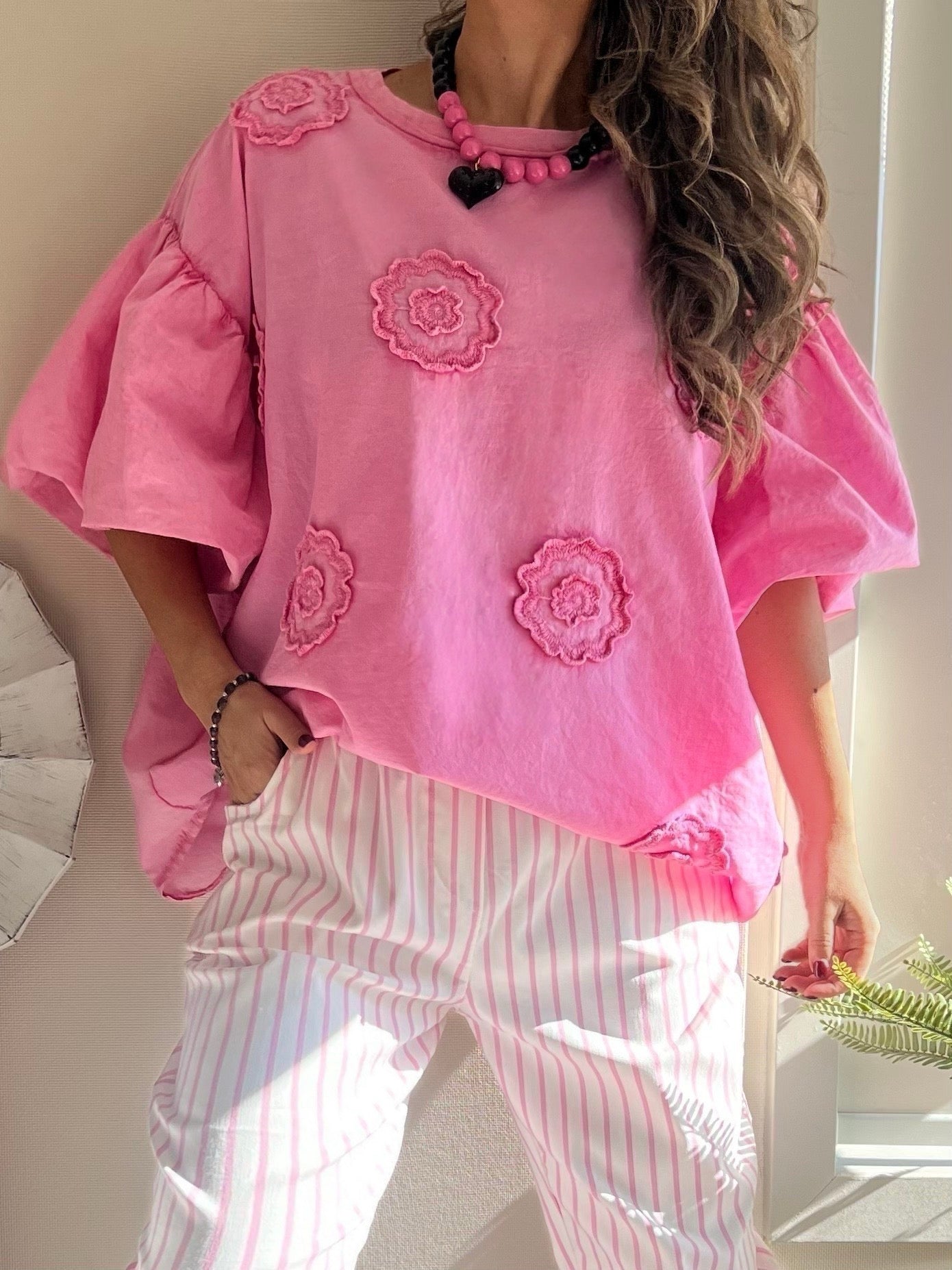 Polera relieve flor fucsia suave (Italiana 🇮🇹) / Avance de Temporada