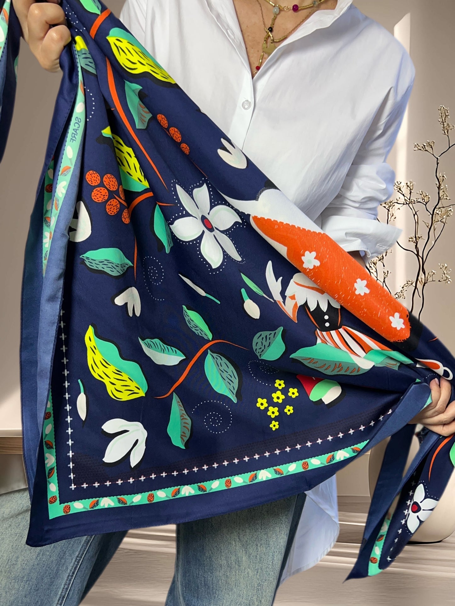 Pañoleta azul diseño