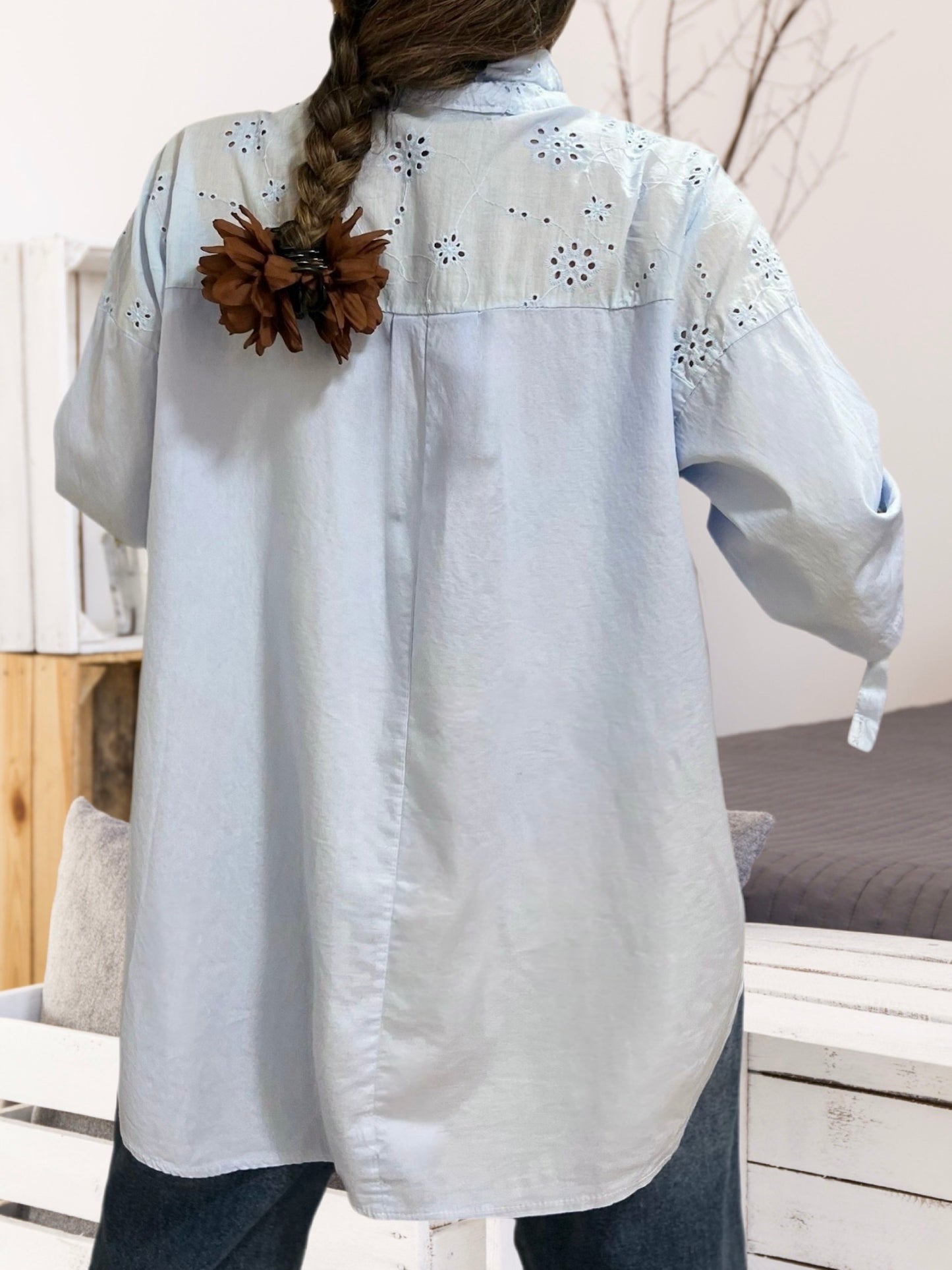 Blusa aplicación broderi celeste (Italiana 🇮🇹) / Avance de temporada