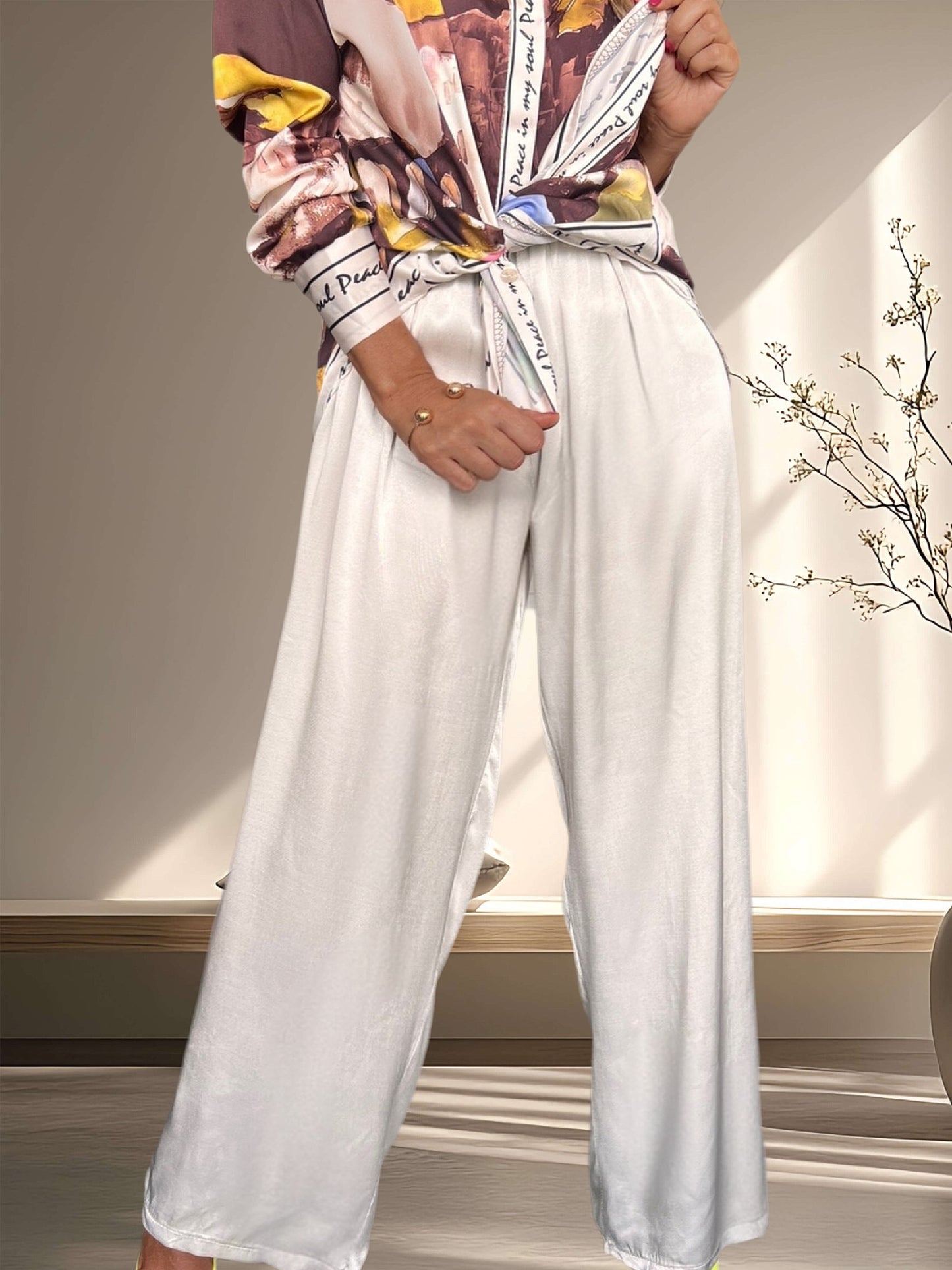 Pantalón semi satinado crema