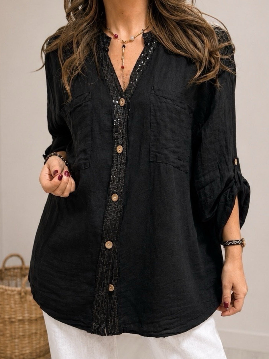 Blusa de lino negro con borde de brillo y calado en espalda (Italiana 🇮🇹) / Avance de Temporada