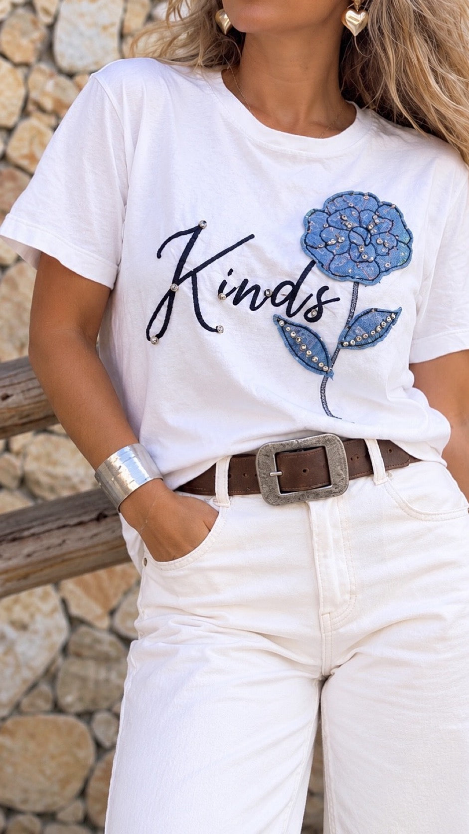 Polera diseño flor brillos / Avance de Temporada