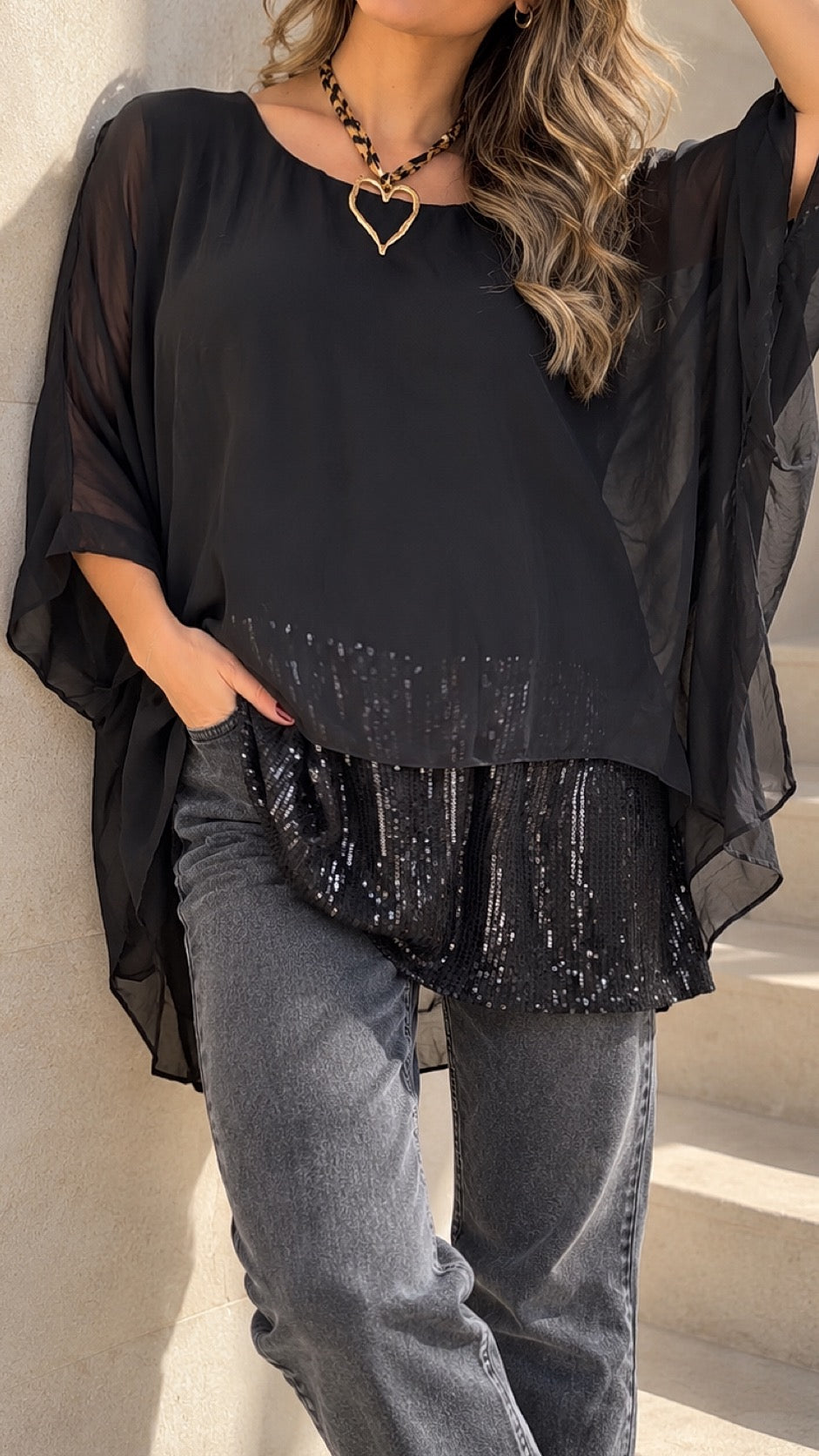 Blusa de gasa con brillo negra / Avance de Temporada