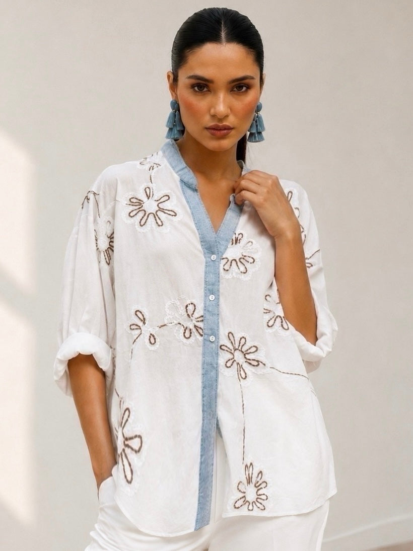 Blusa combinada y relieve flor blanca (Italiana 🇮🇹) / Avance de temporada
