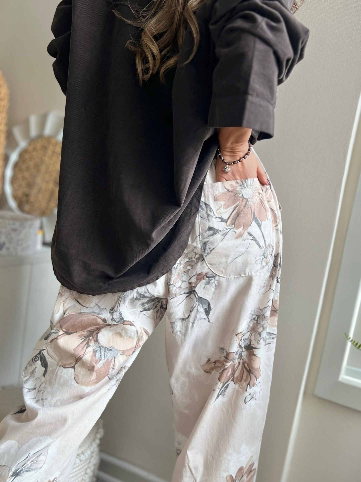 Pantalón diseño beige (Italiano 🇮🇹) / Avance de Temporada