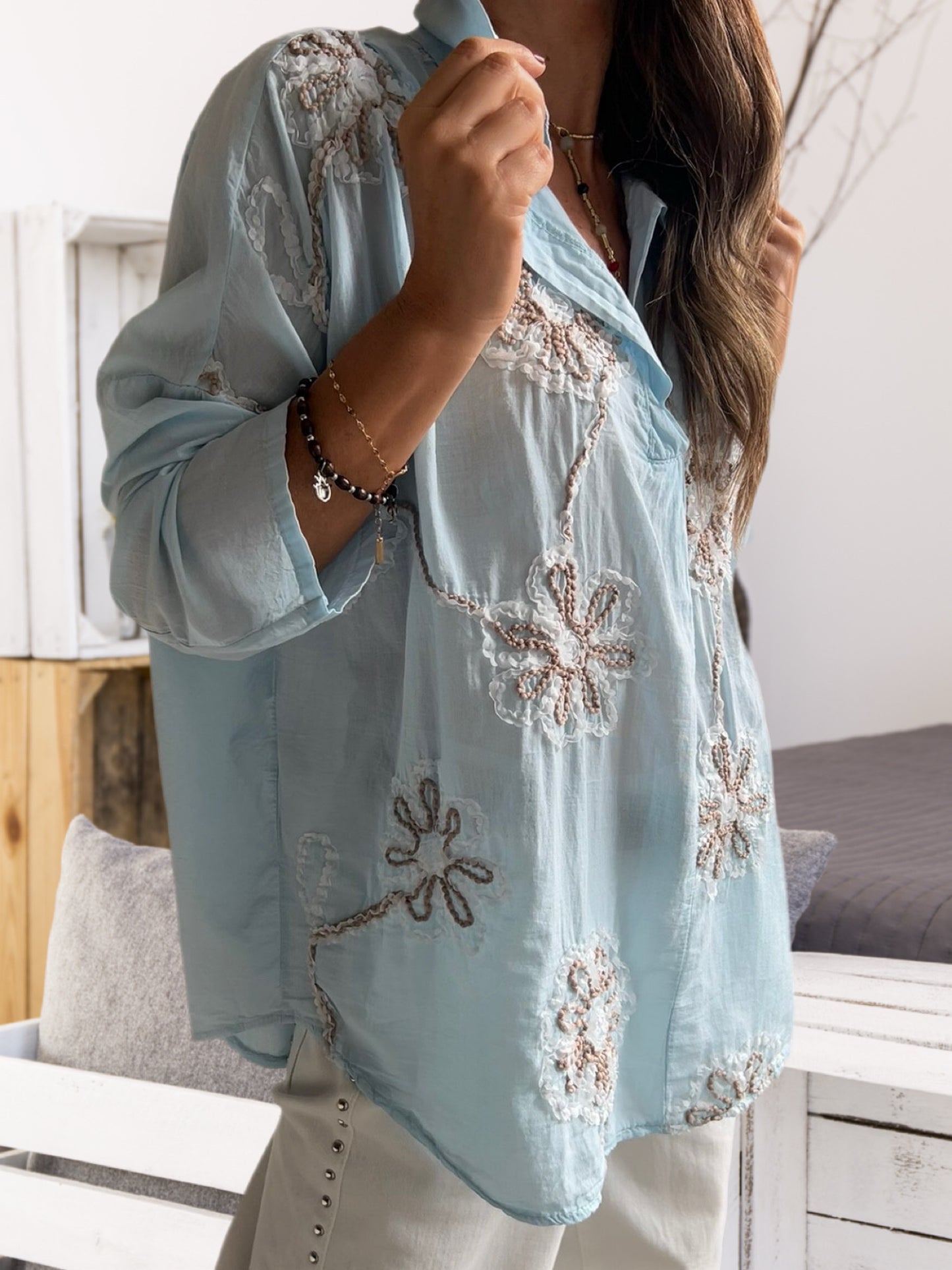 Blusa bordada flor celeste (Italiana 🇮🇹) / Avance de Temporada