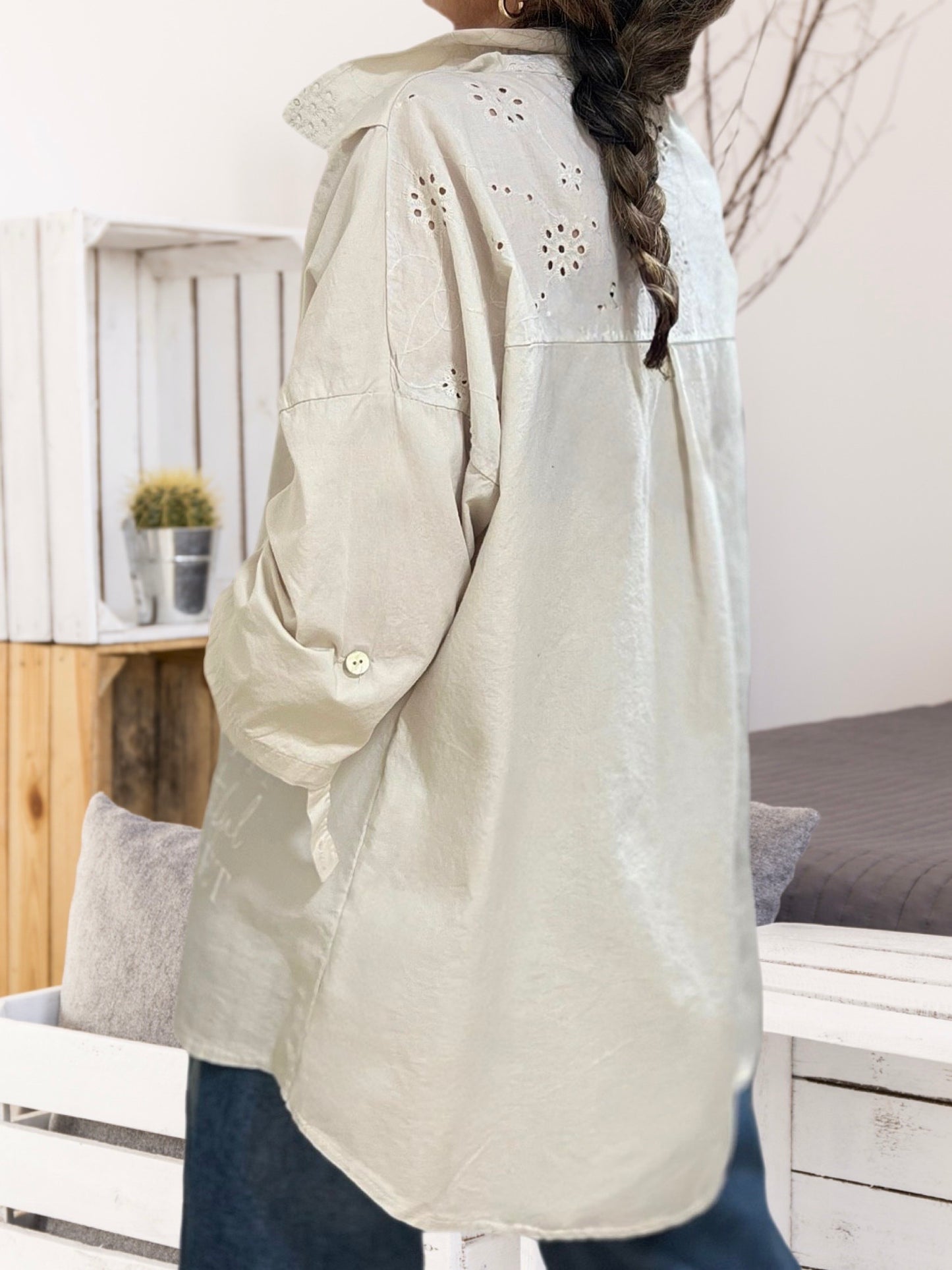 Blusa aplicación broderi beige (Italiana 🇮🇹) / Avance de Temporada