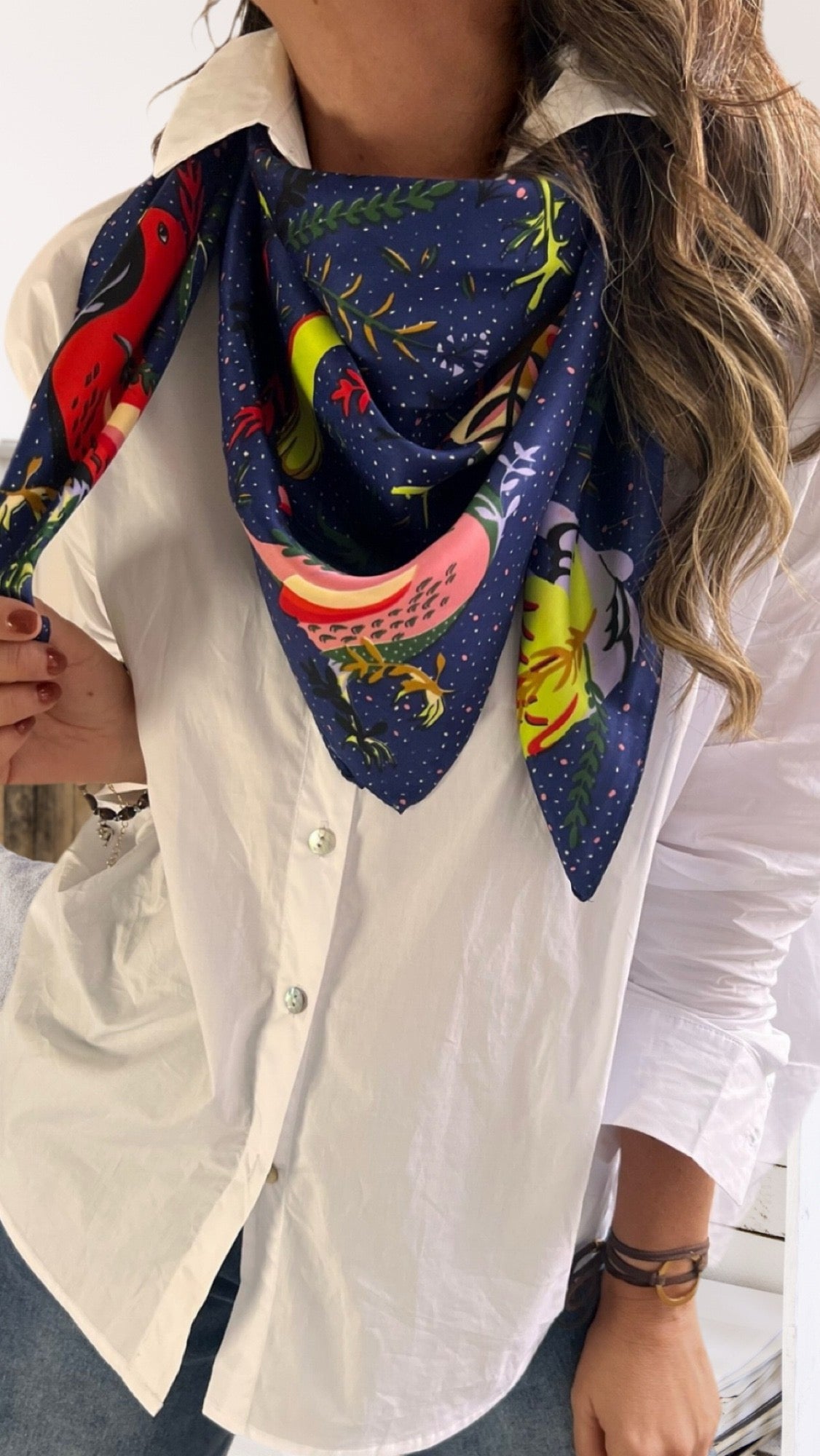 Maxi Pañuelo azul diseño
