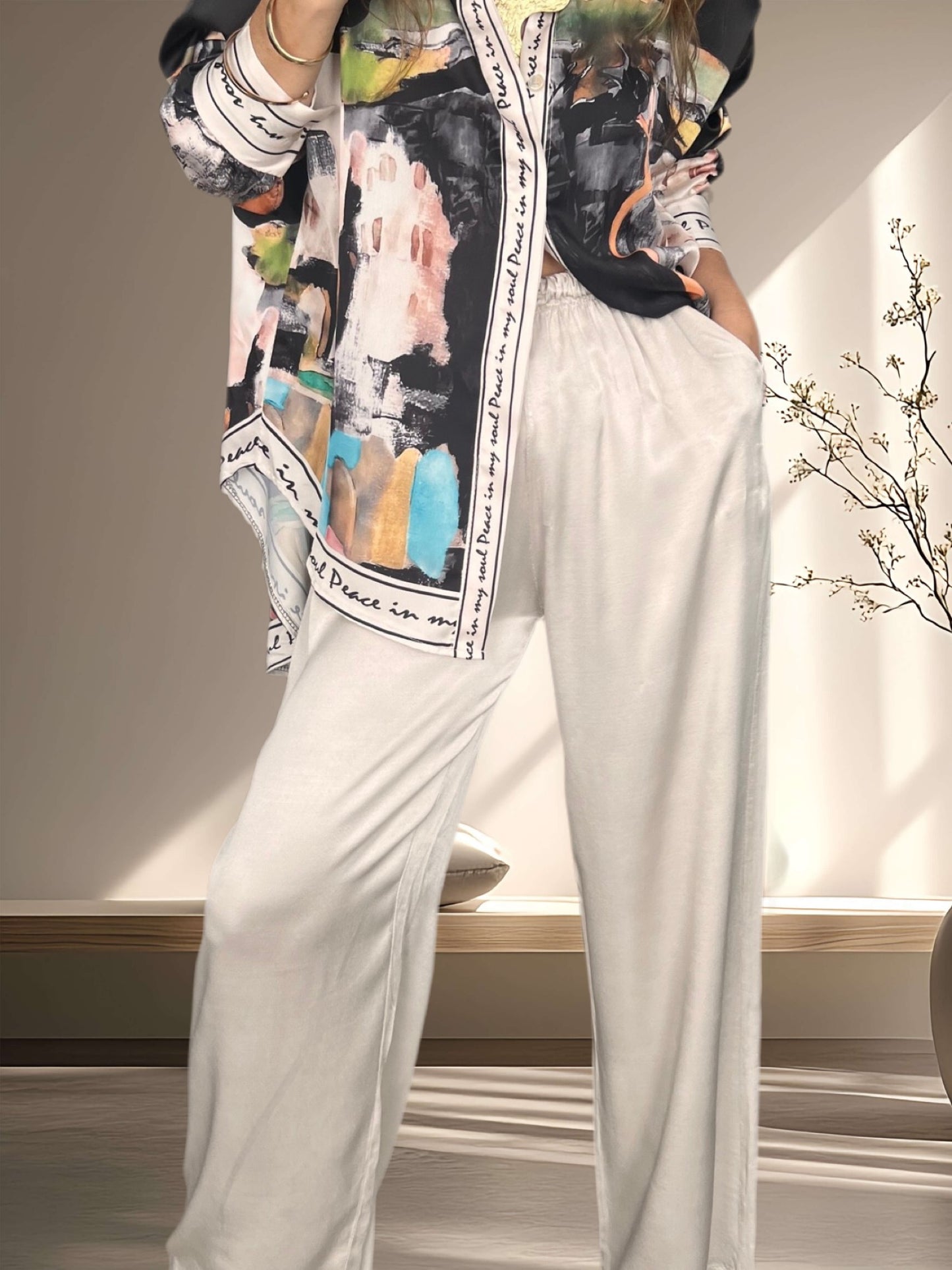 Pantalón satinado crema