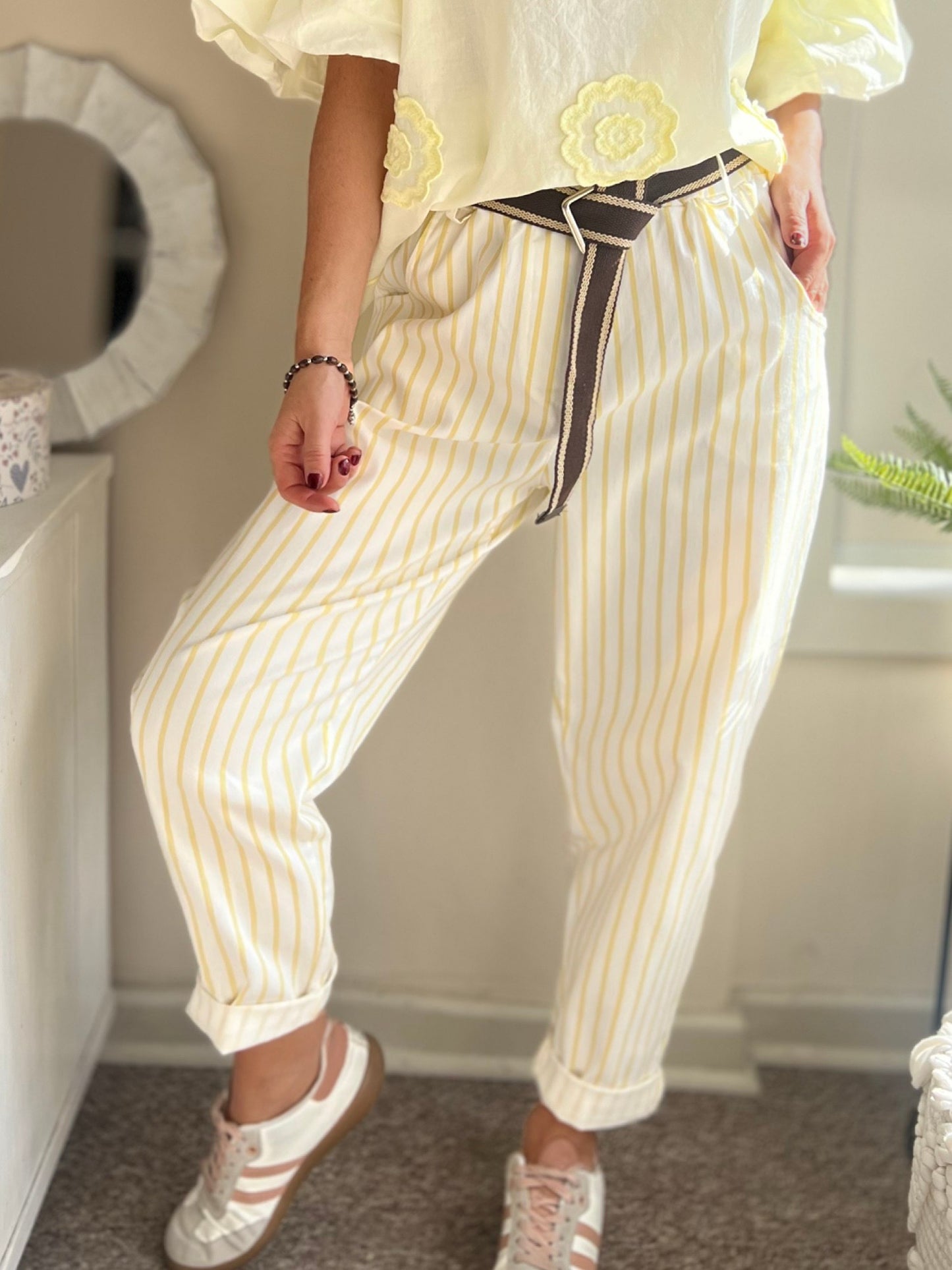 Jogger franjas amarillo (Italiano 🇮🇹) / Avance de Temporada