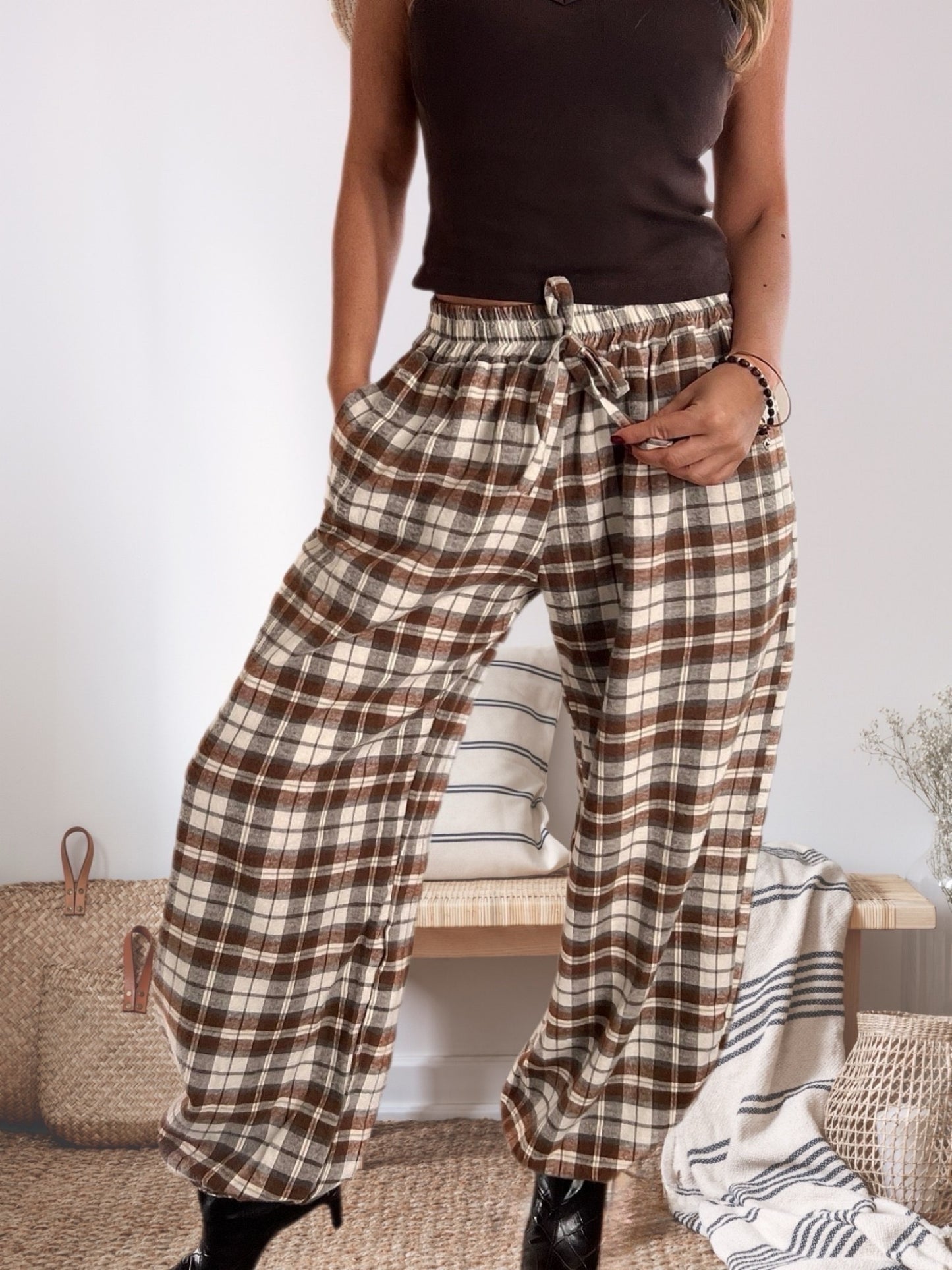 Pantalón bombacho cuadros café