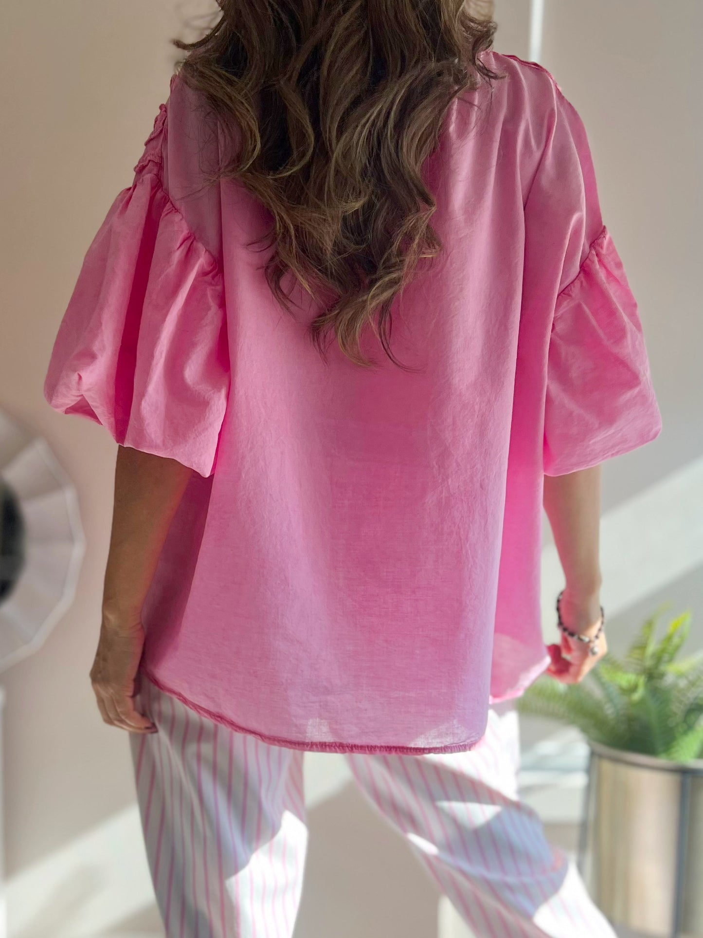 Polera relieve flor fucsia suave (Italiana 🇮🇹) / Avance de Temporada