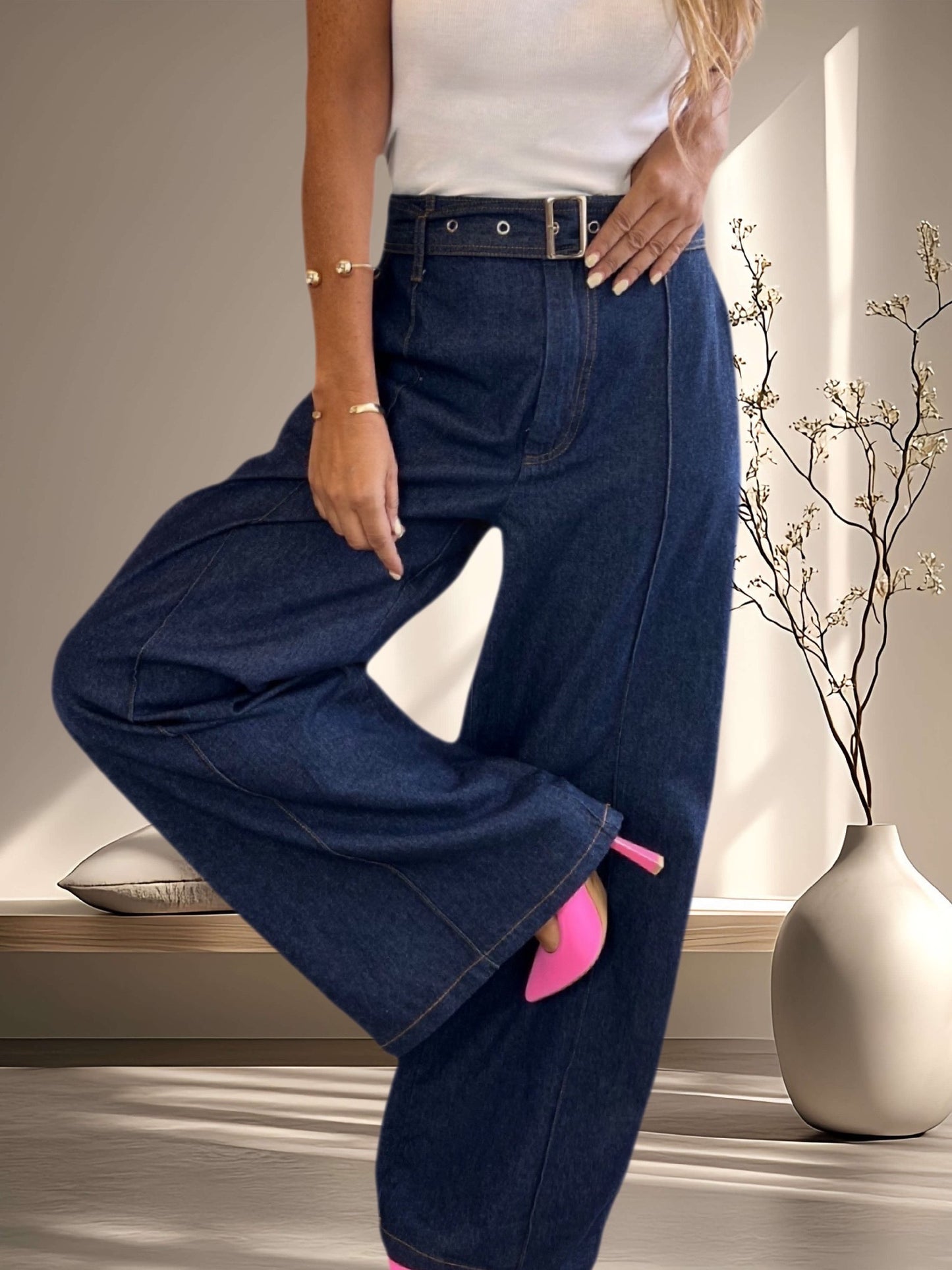 Jeans palazzo con cinturón